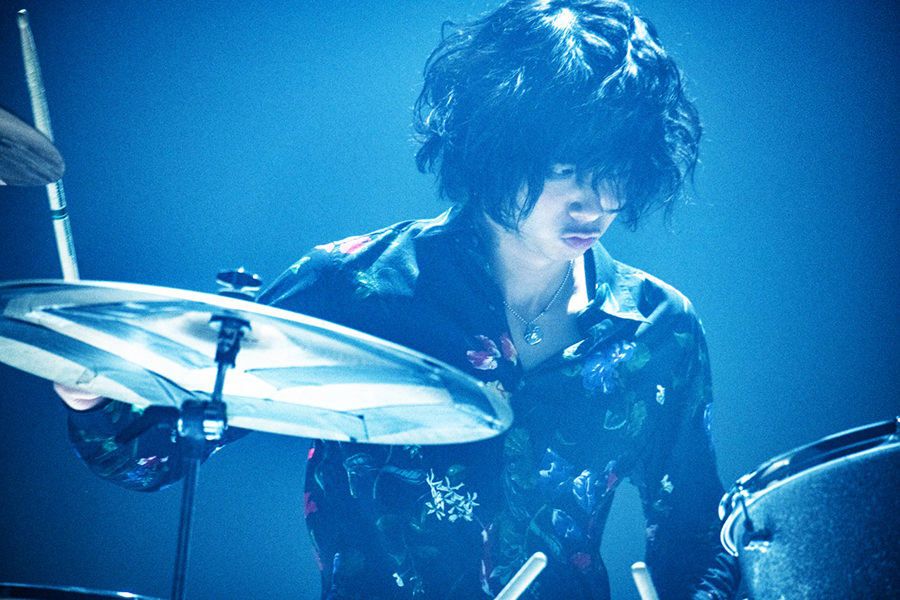 ミュージシャン NOsWEA エンドーサー情報：ナガマツシンタロウ】SIX LOUNGE ニューミニ