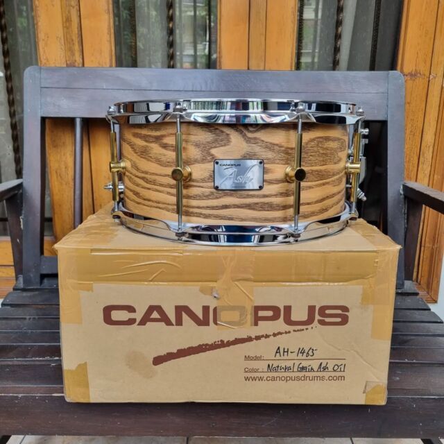 チャメロップス　ボルケーノ PUZZLE BOBBLE - NEO GEO ARCADE MACHINE by SNK (Excellent