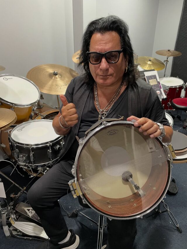 コンガ　ビンテージ　VALJE DRUMS？ Tony's Conga Adventures: Vintage Banded Valje Congas, very